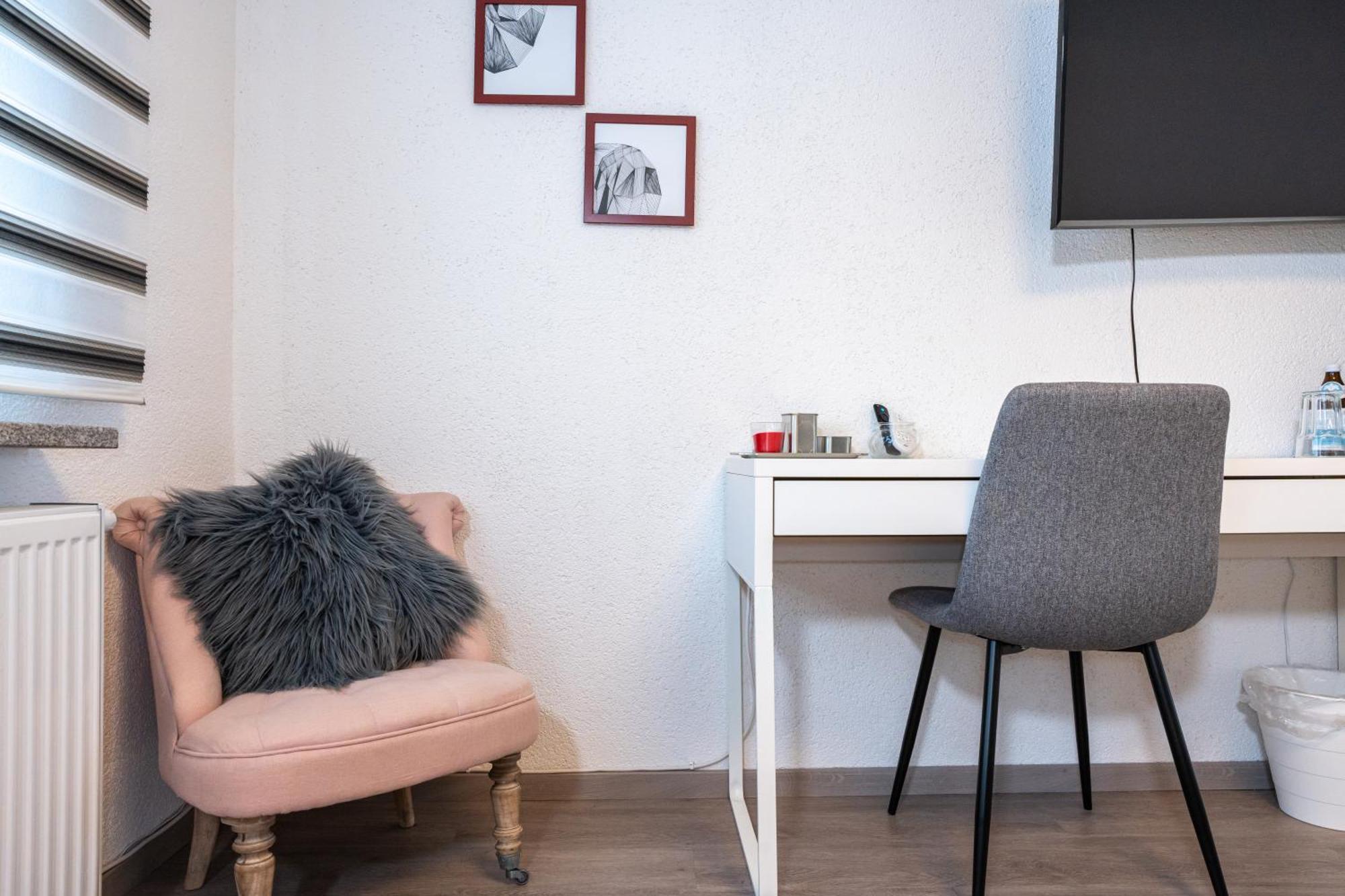 #3 Bequemes Zimmer Mit Pool Und Garten Memmingen Exteriér fotografie